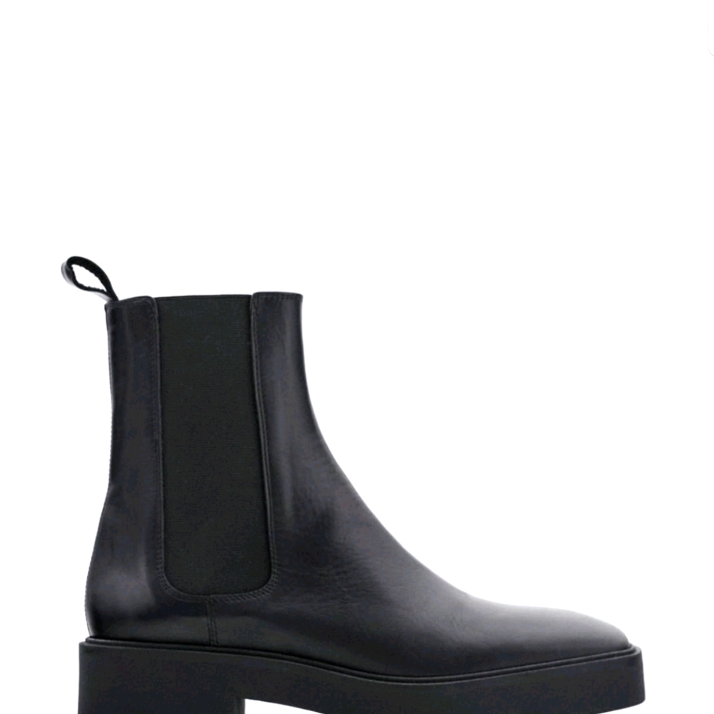 ZARA Low Heeled Squared toe leather Ankle Boots